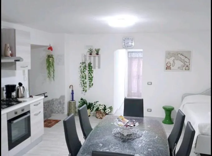 Nunzia's House Materdei